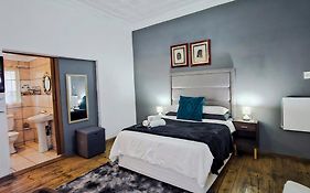 Leana Hub Guest House